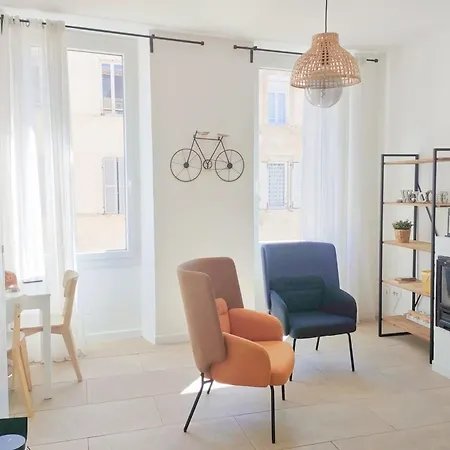 Chic And Modern 5 Min From The
